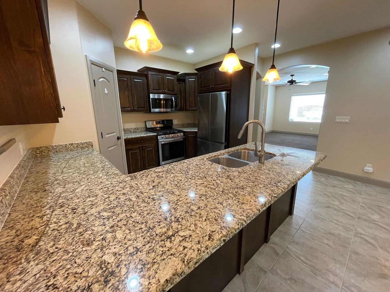 83 N Lee Ln - Photo 7 of 26