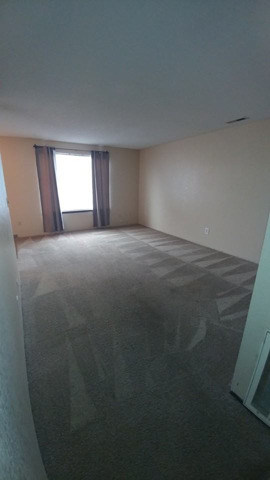 319 N Fillmore - Photo 2 of 10