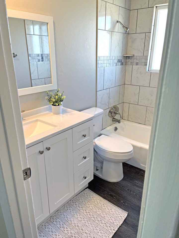 102-002 - 1402-1404 East 14th Street - Photo 3 of 7