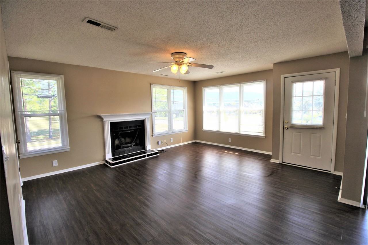 2422 Wynterhall - Photo 2 of 14