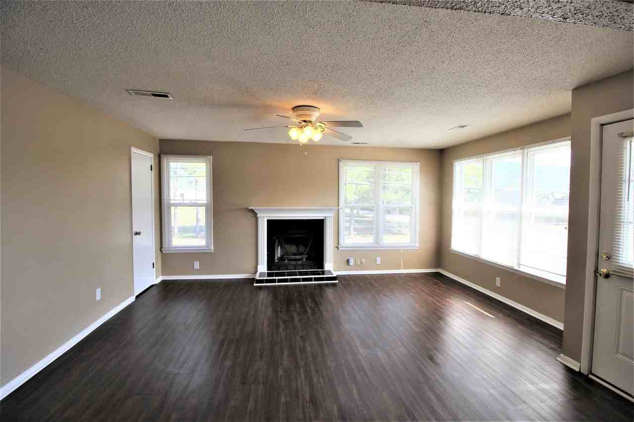 2422 Wynterhall - Photo 3 of 14