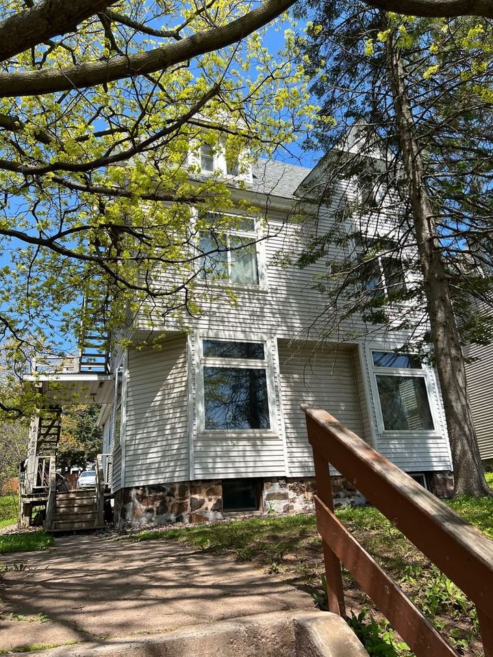 2125 E Superior St Apartments in Congdon, Duluth, MN 55812 Zumper
