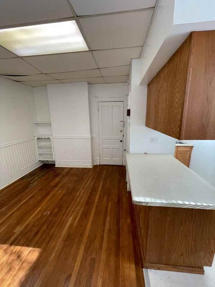 2125 E Superior St - Photo 3 of 25