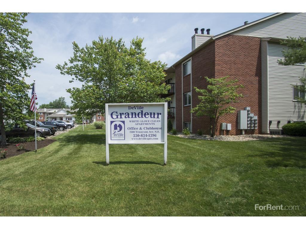 DeVille Grandeur - Photo 5 of 19