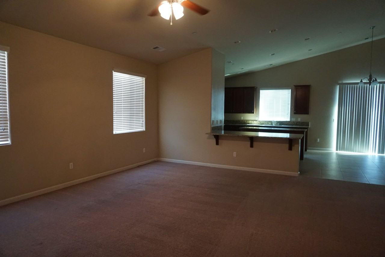 9101 Cadbury Dr - Photo 2 of 8