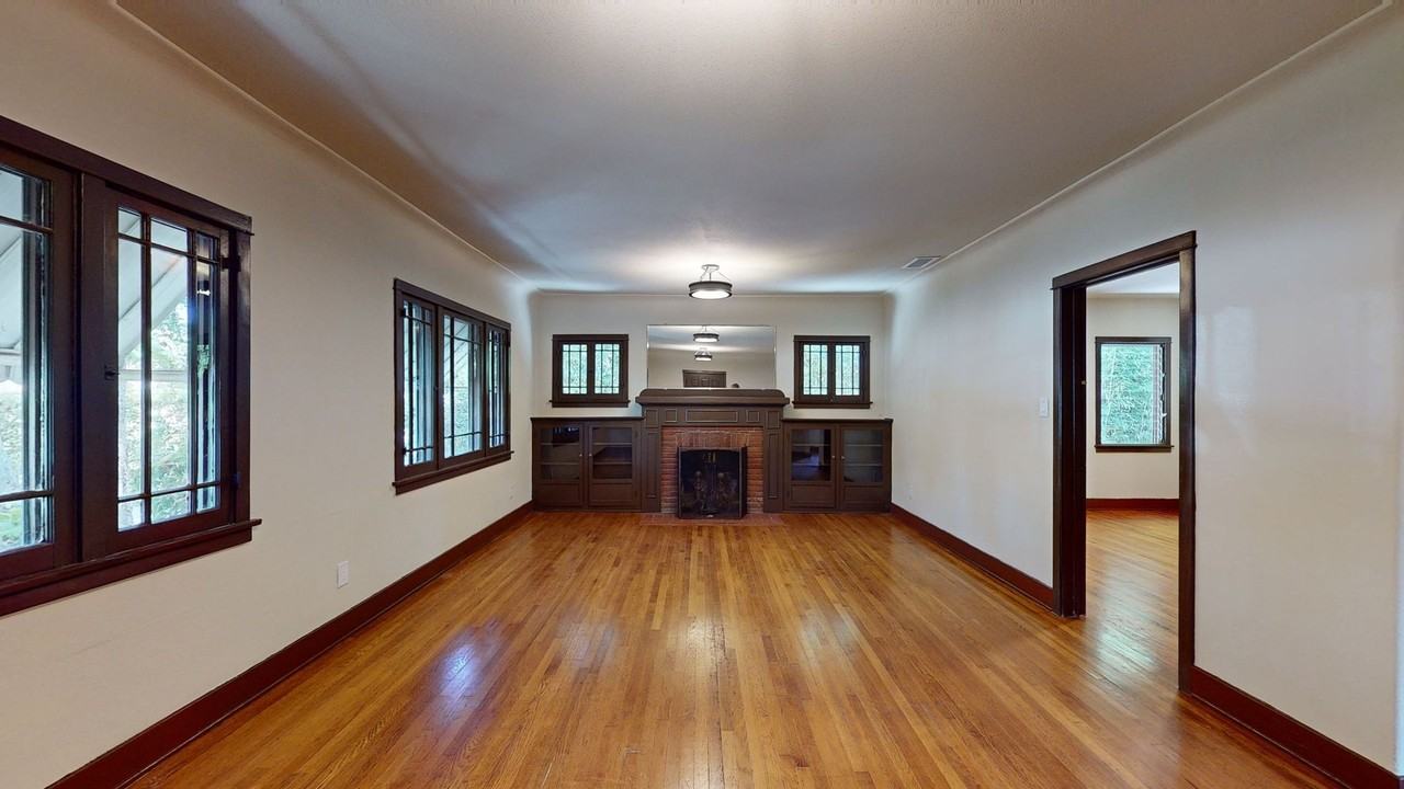 1212 Stratford Ave - Photo 2 of 23