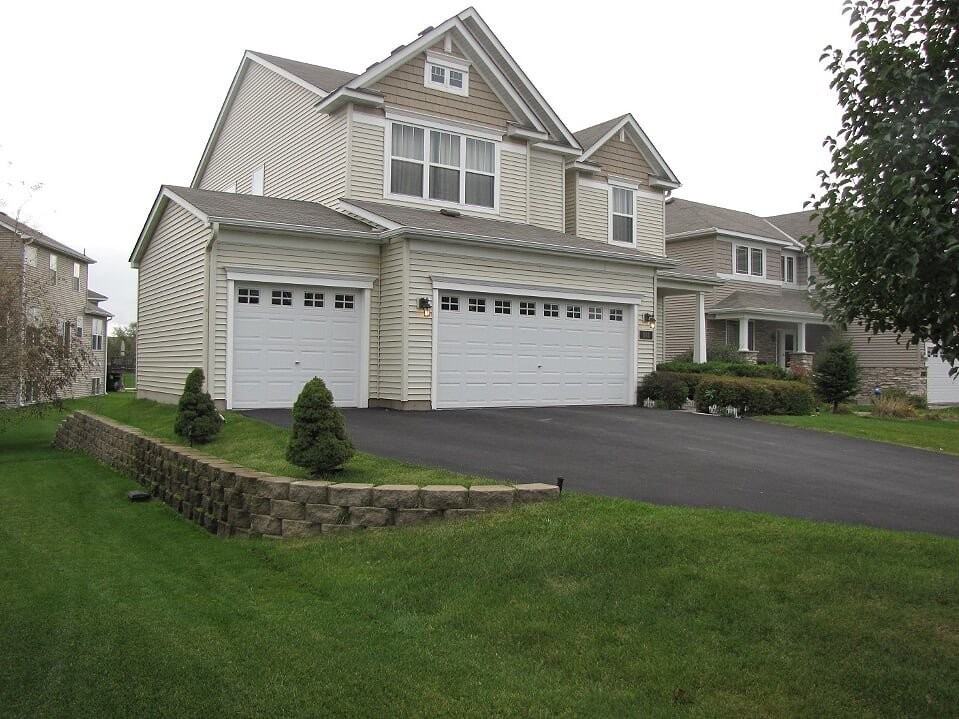 803 Sutherland Dr - Photo 2 of 34