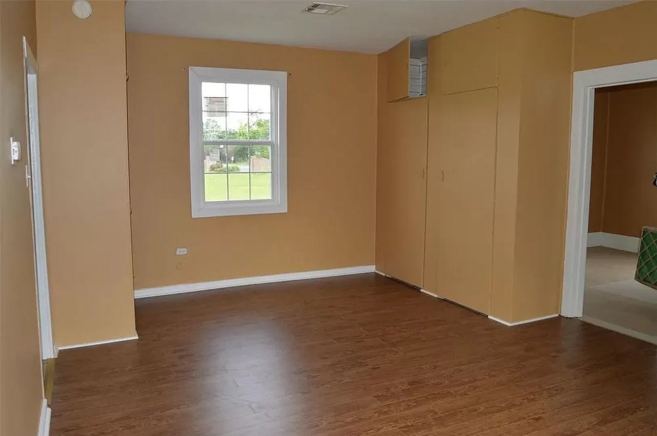 1834 Bayou Rd - Photo 3 of 4