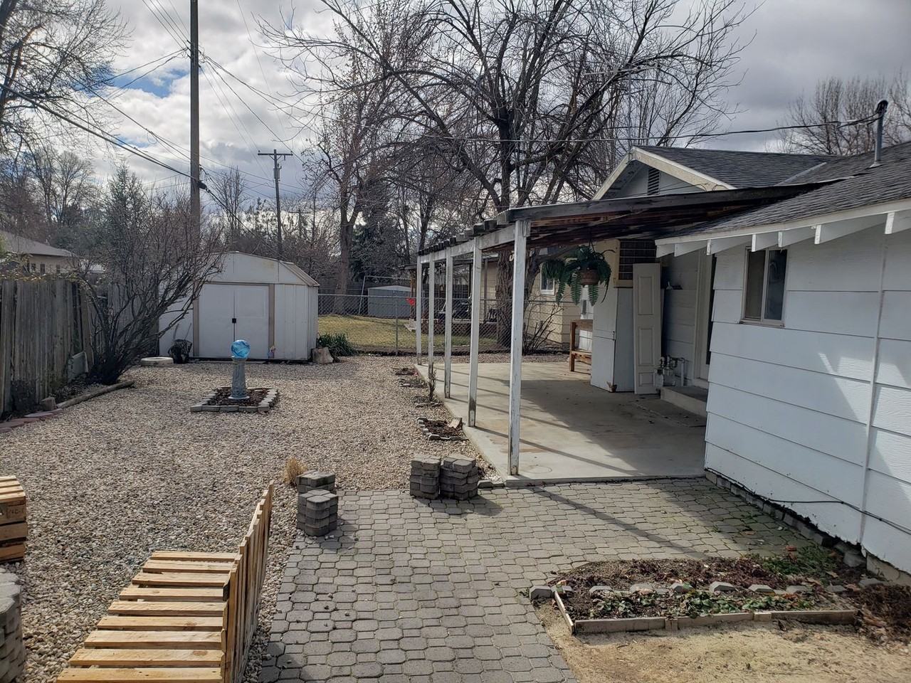 2930 N 38th St - Photo 2 of 15