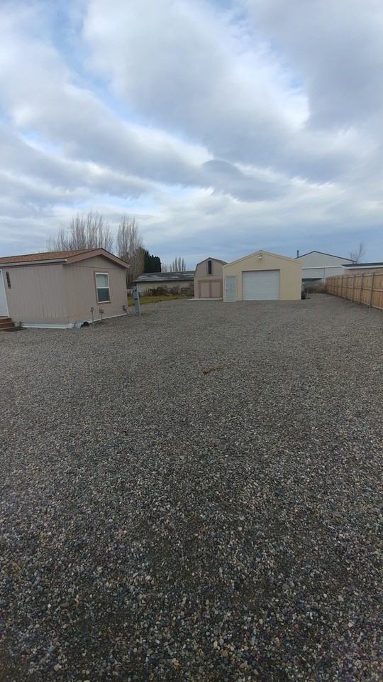 3002 W Snow Ln - Photo 3 of 12