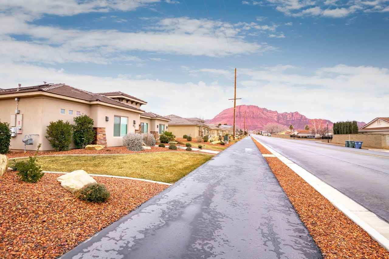 672 S Red Mountain Blvd - Photo 3 of 21