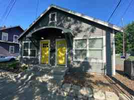 featured image of 16 North Everett Street