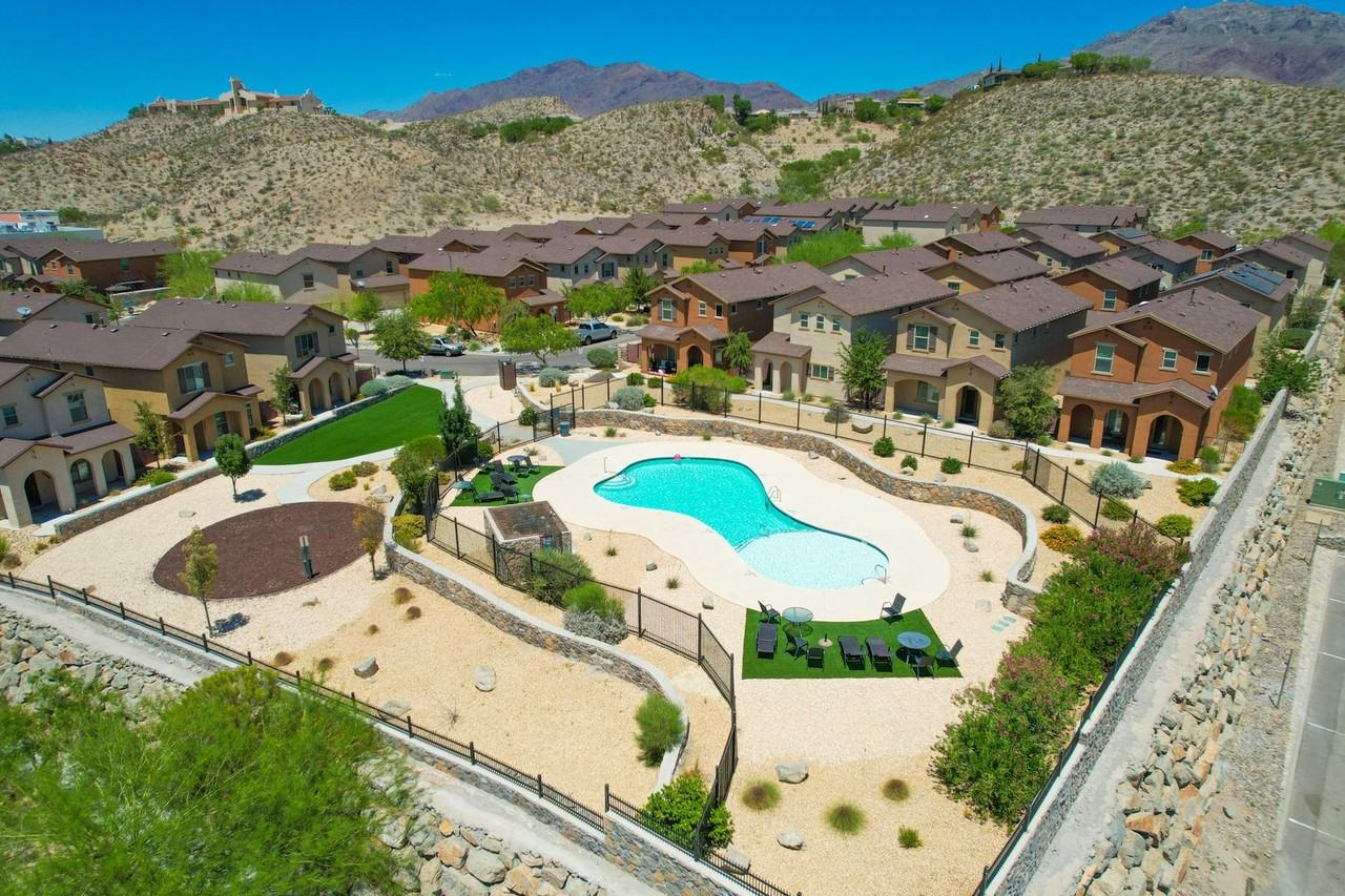 6692 Boulder Canyon Ln - Photo 2 of 40