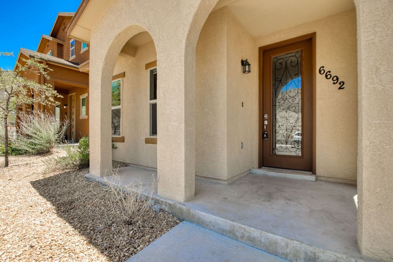 6692 Boulder Canyon Ln - Photo 3 of 40