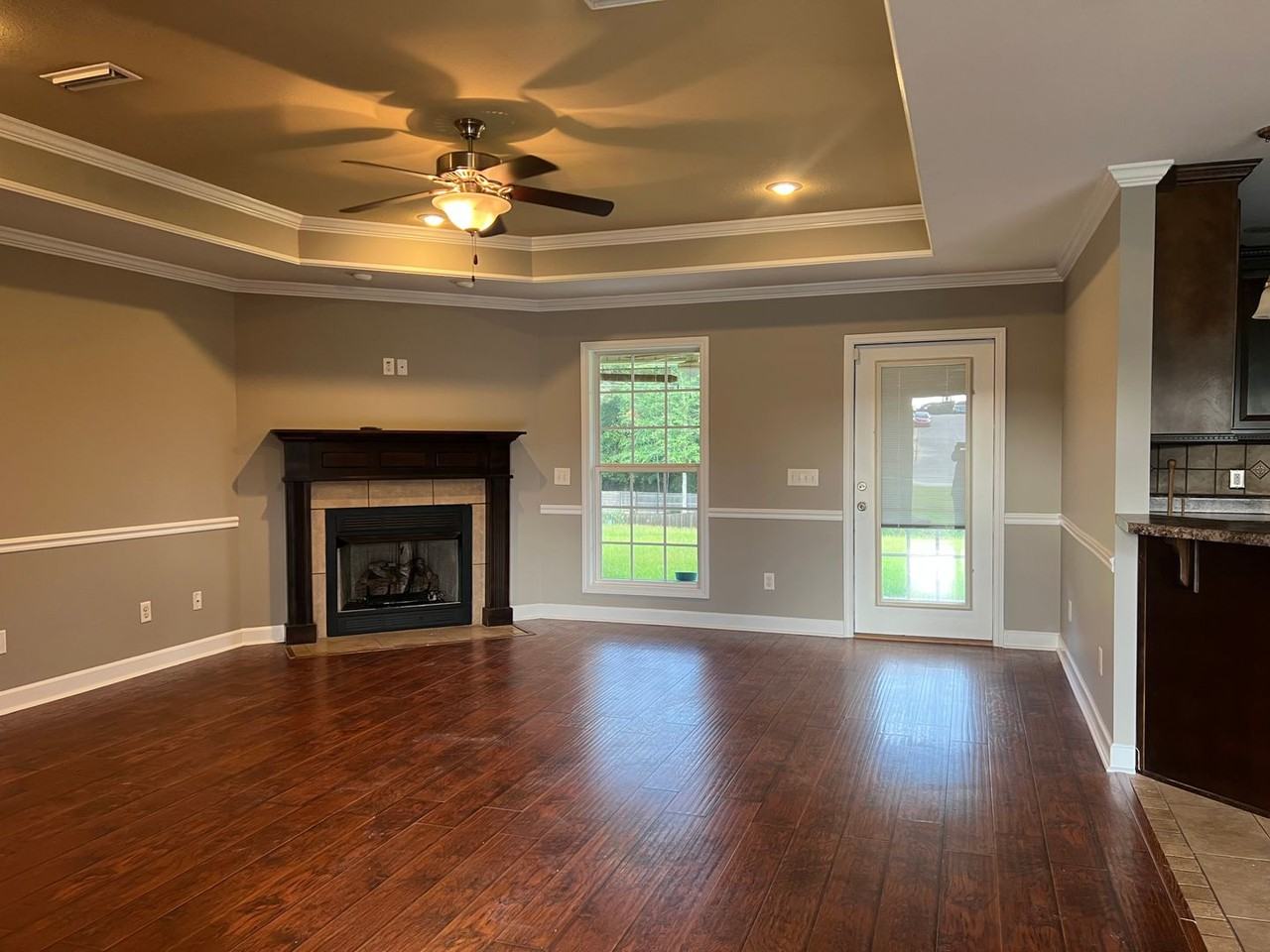 401 Homestead Way - Photo 2 of 25