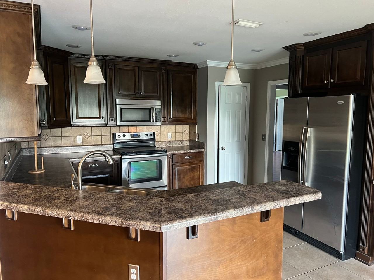 401 Homestead Way - Photo 6 of 25