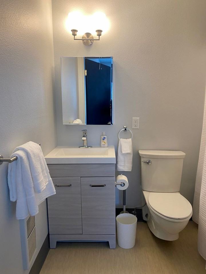 151 N Williams Ave #108 - Photo 2 of 12