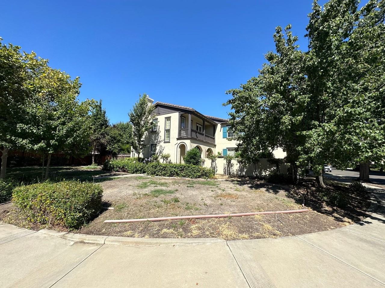 406 W Fauna Ave - Photo 2 of 32