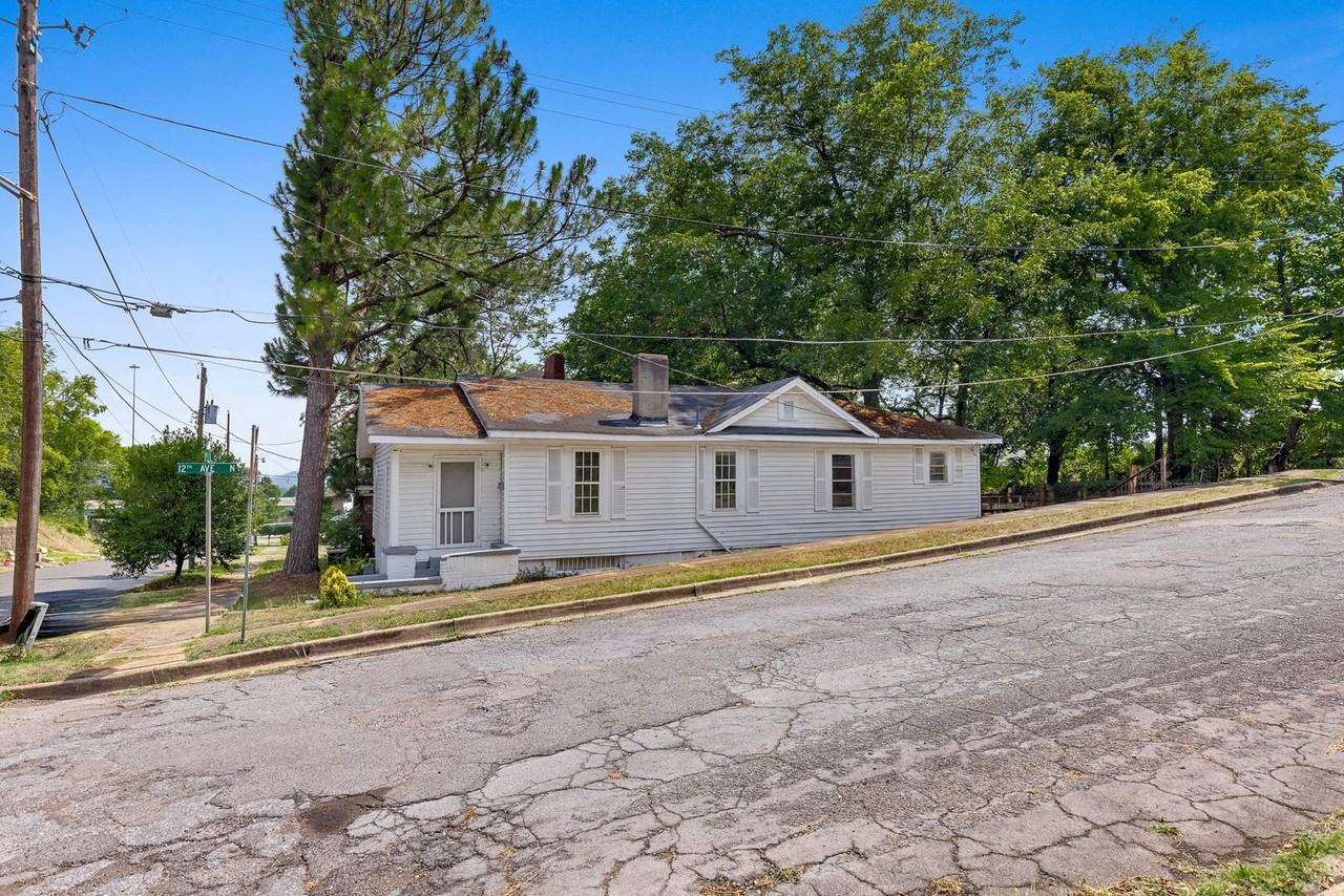 1140 4th Pl N - Photo 3 of 13