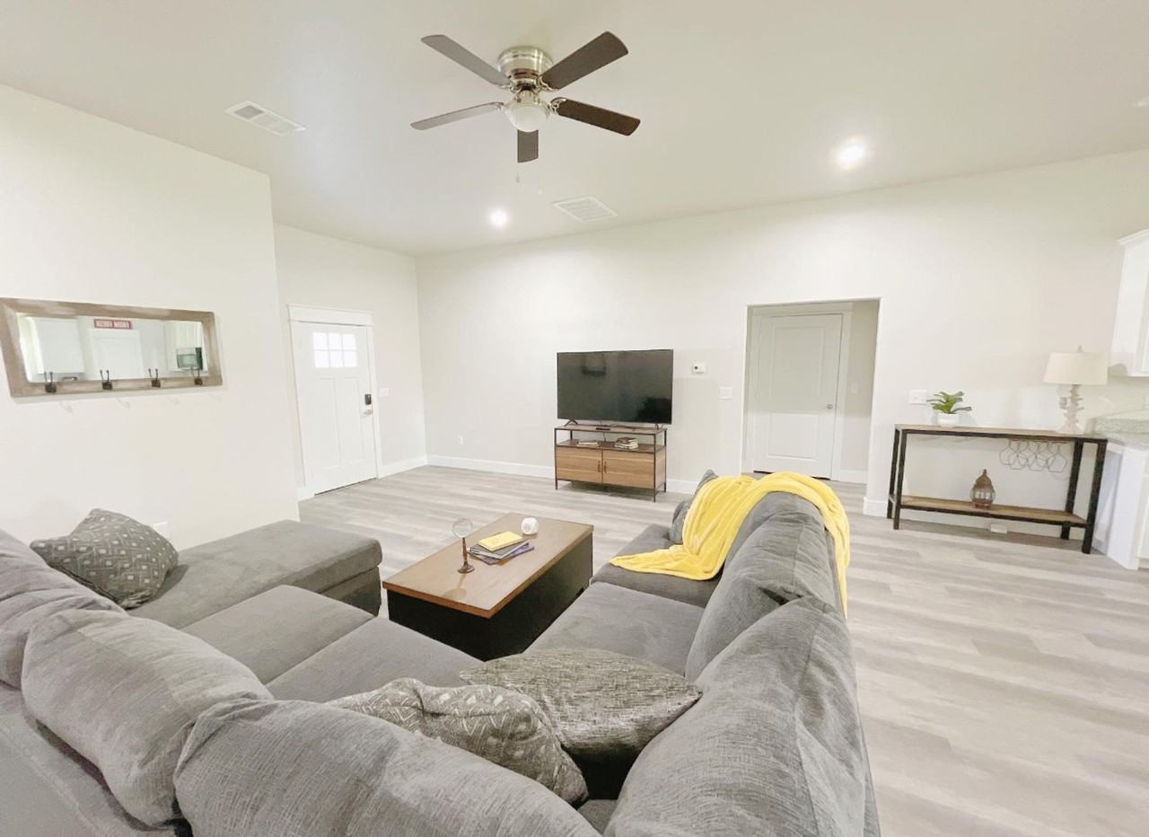 192 Kats Ave - Photo 2 of 18