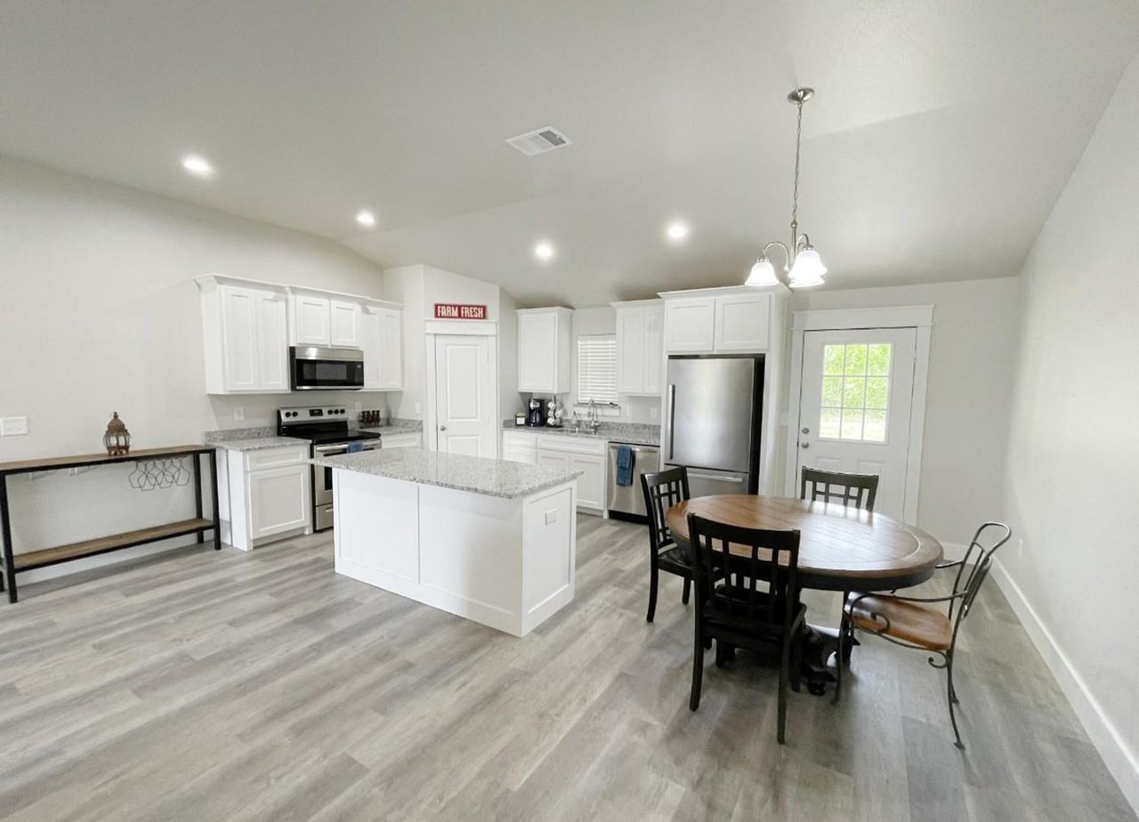 192 Kats Ave - Photo 5 of 18