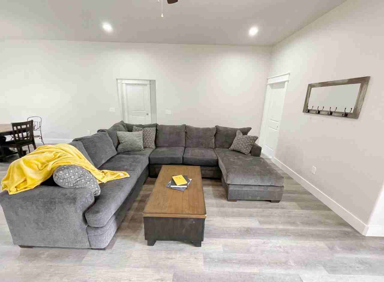 192 Kats Ave - Photo 7 of 18