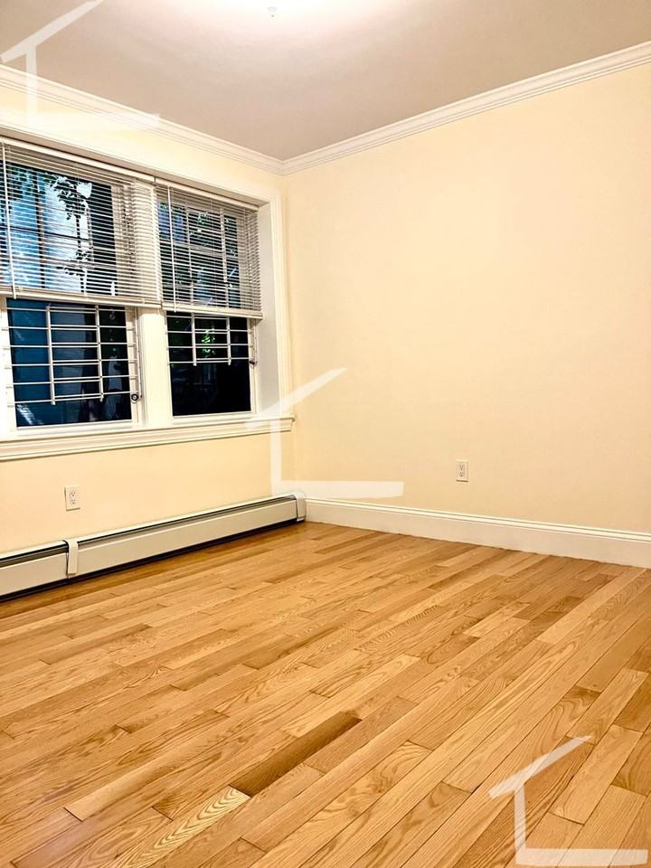 108 Kilsyth Rd - Photo 4 of 6