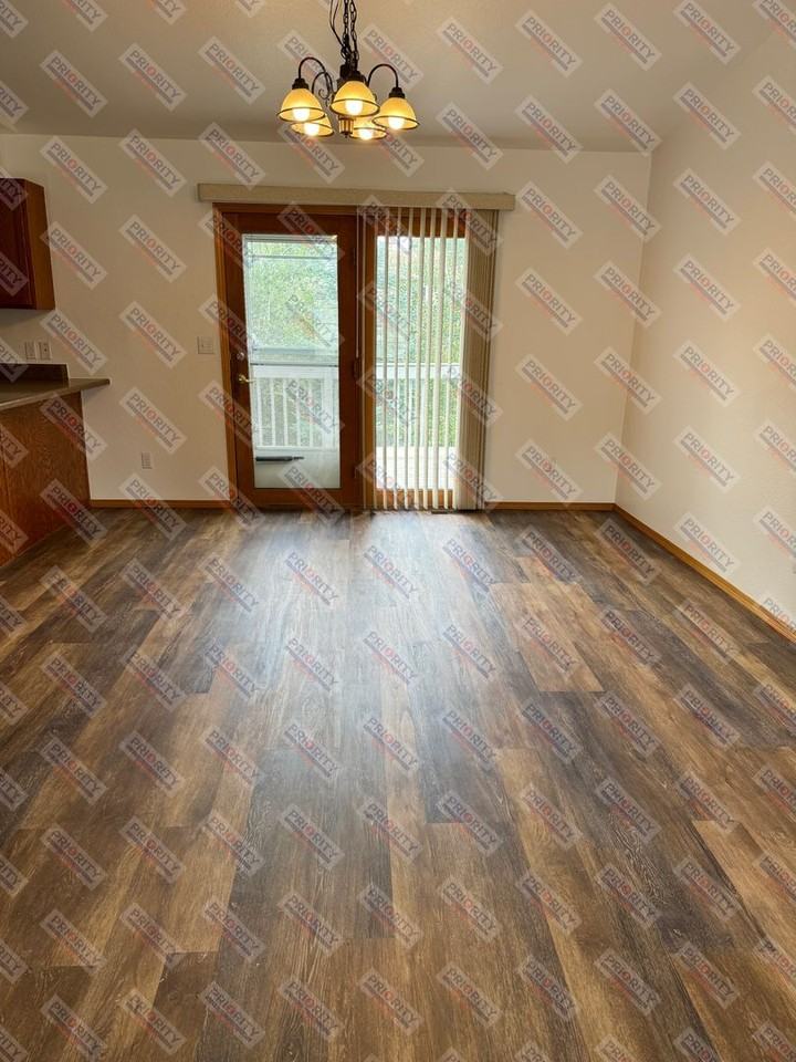 308 W Timothy St - Photo 3 of 19