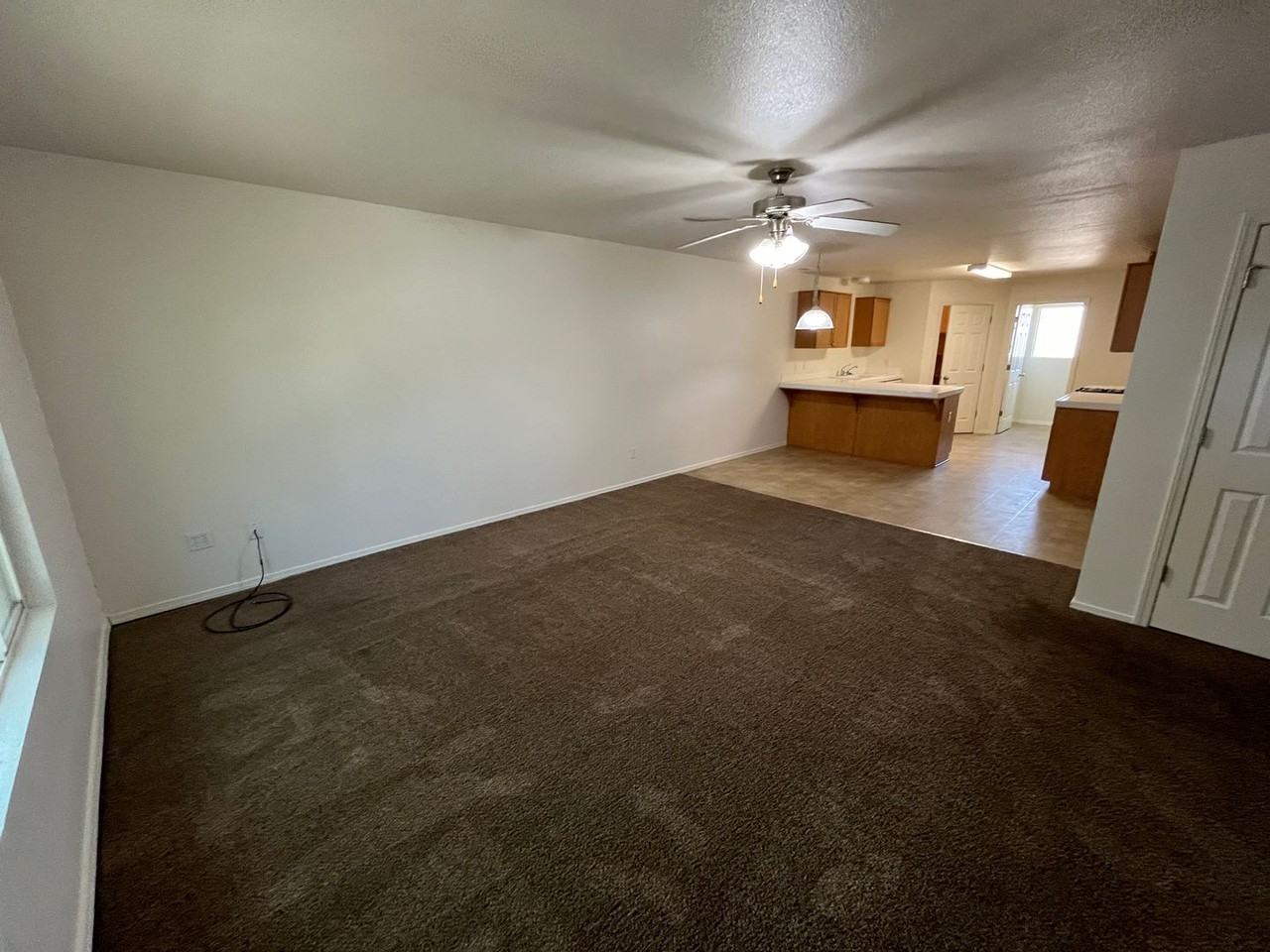 3589 - Photo 3 of 21