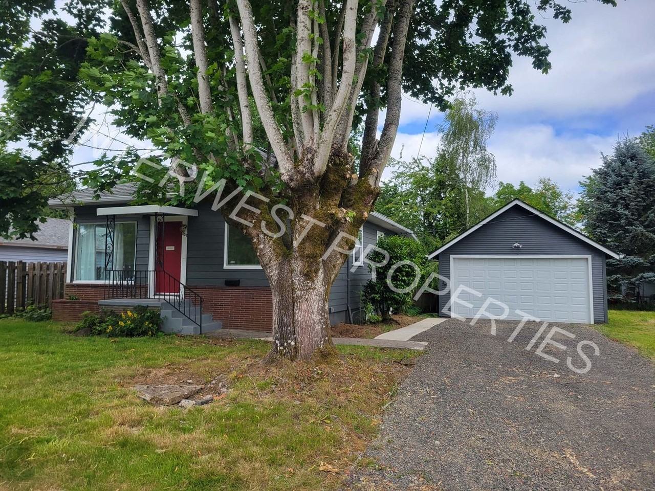 437 Se Linden Ave - Photo 2 of 27