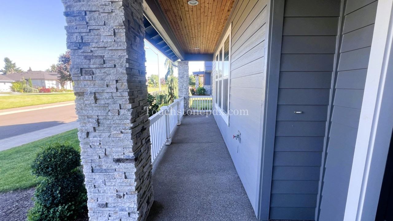 1295 N Elm St - Photo 3 of 39
