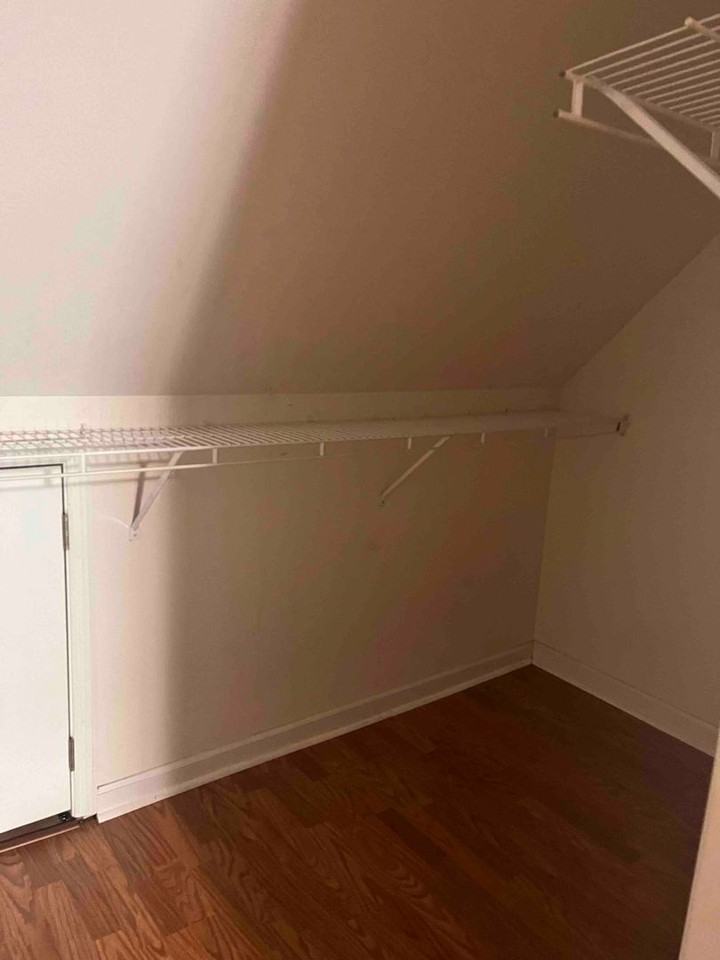 3912 Valley Creek Way - Photo 7 of 14