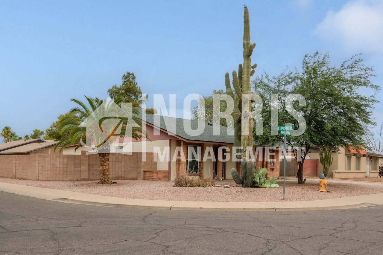 1823 N Kadota Ave - Photo 2 of 38