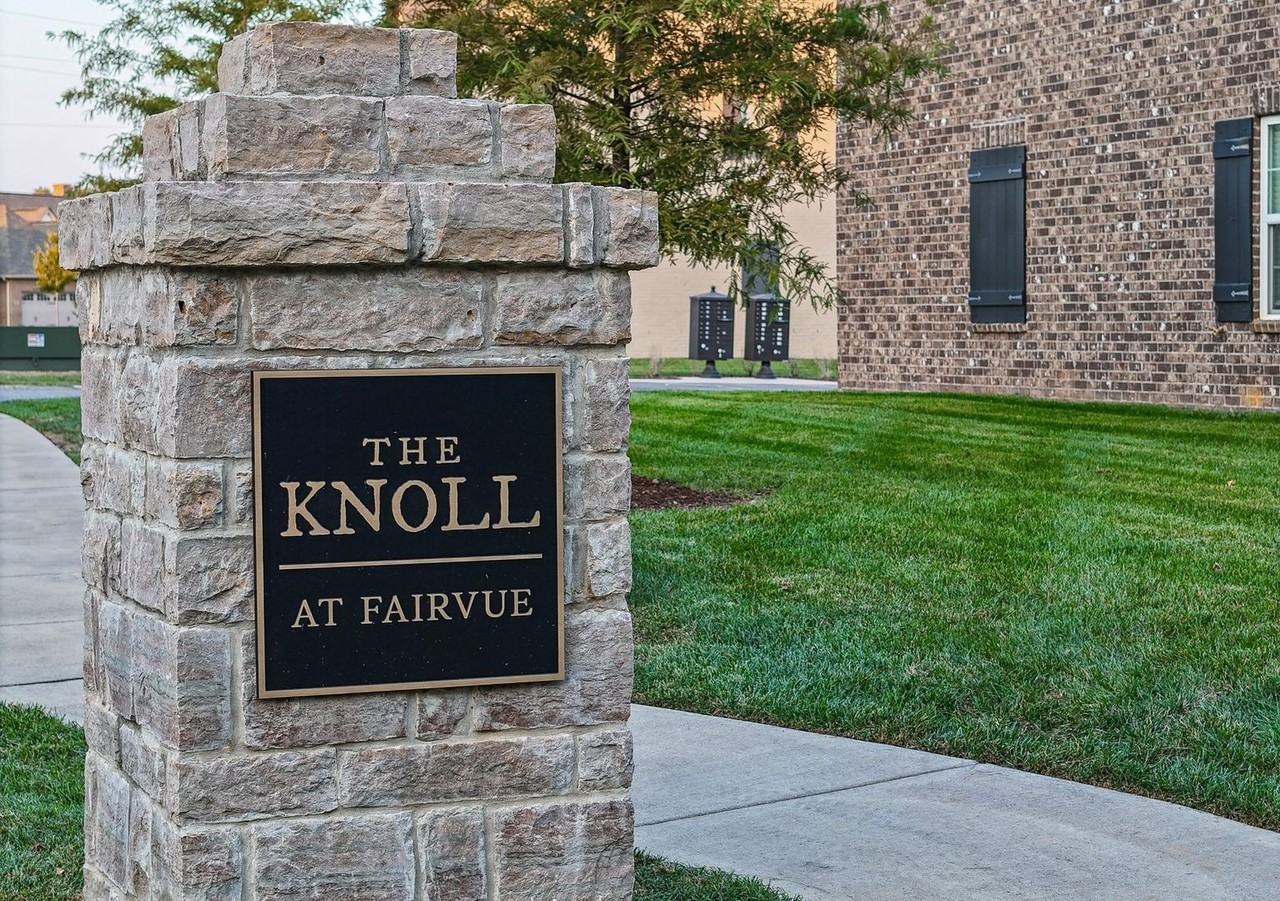 741 Coburg Pvt St - Photo 2 of 11