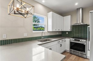 featured image of 734 Center St