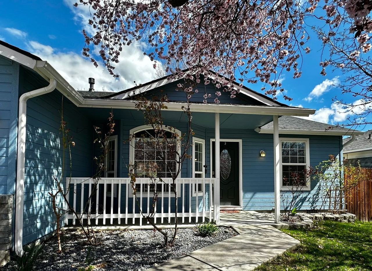 5268 S Yarrow Ave - Photo 2 of 25