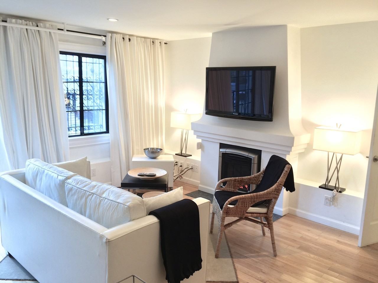 820 Ashbury St #1 - Photo 2 of 22