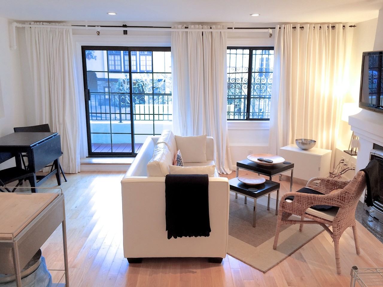 820 Ashbury St #1 - Photo 7 of 22