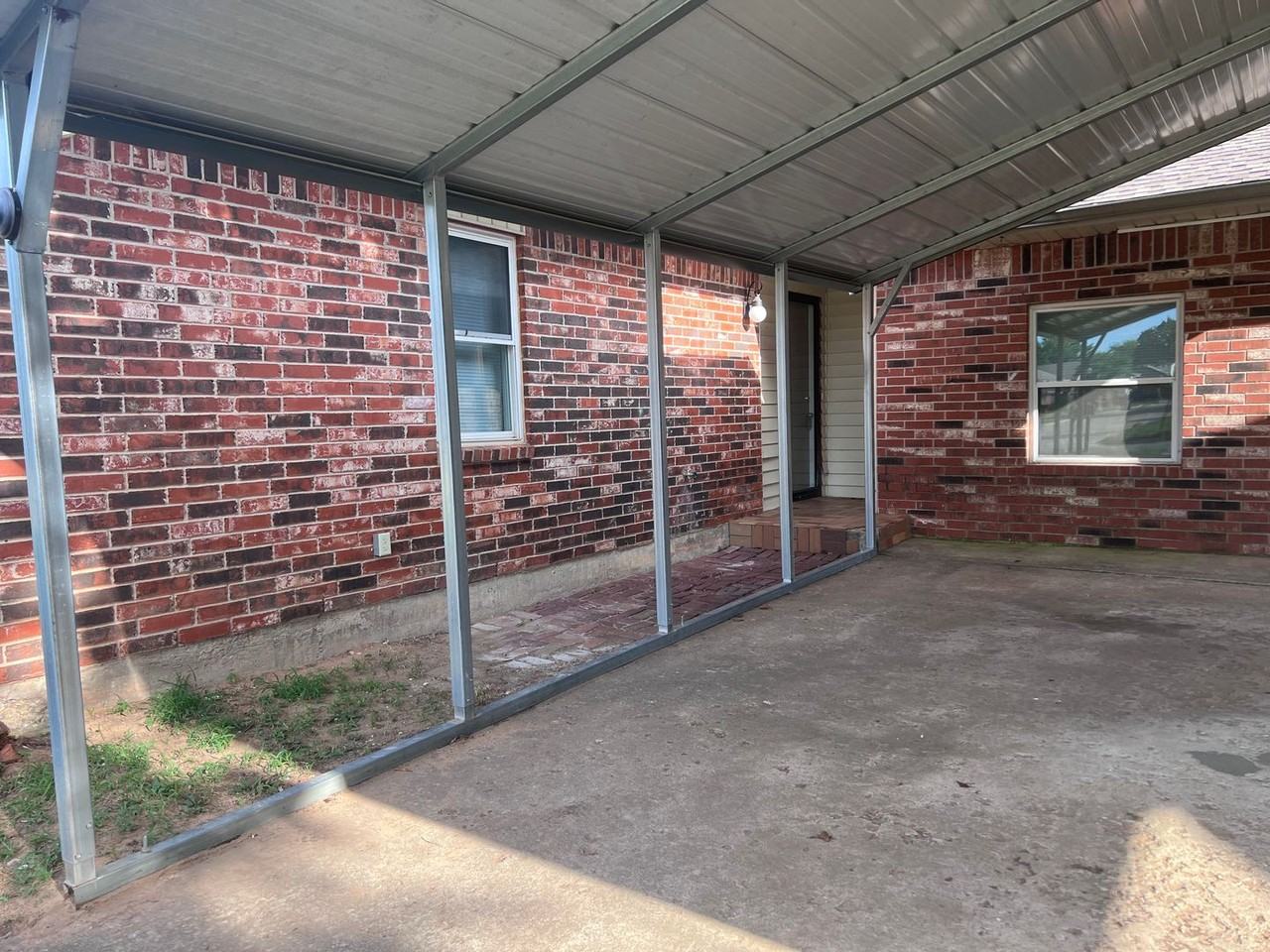 14456 Ne 4th St - Photo 2 of 12