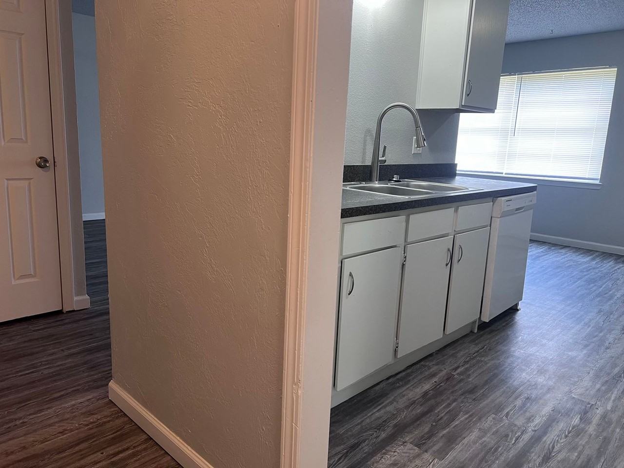 14456 Ne 4th St - Photo 3 of 12