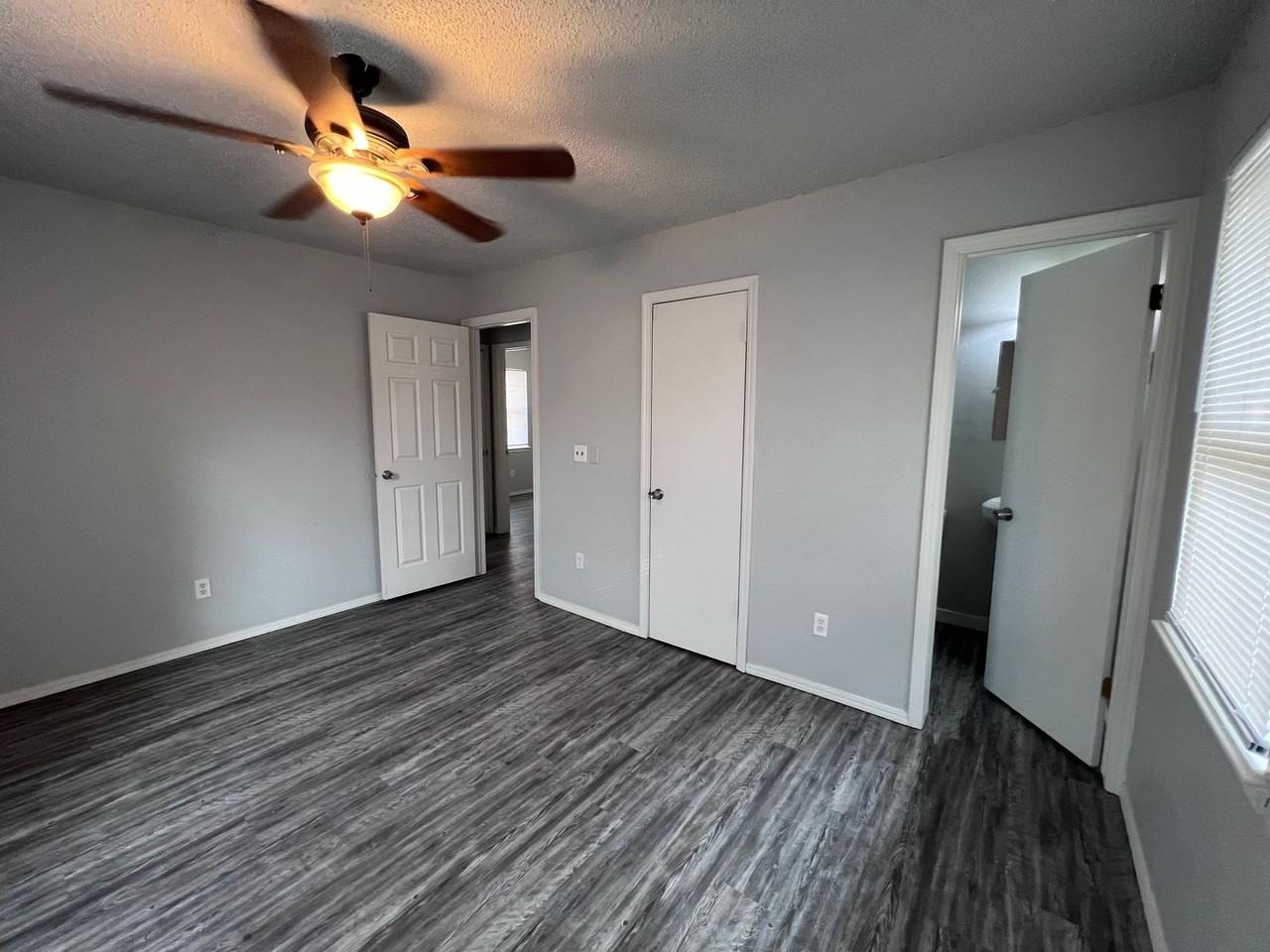 14456 Ne 4th St - Photo 7 of 12