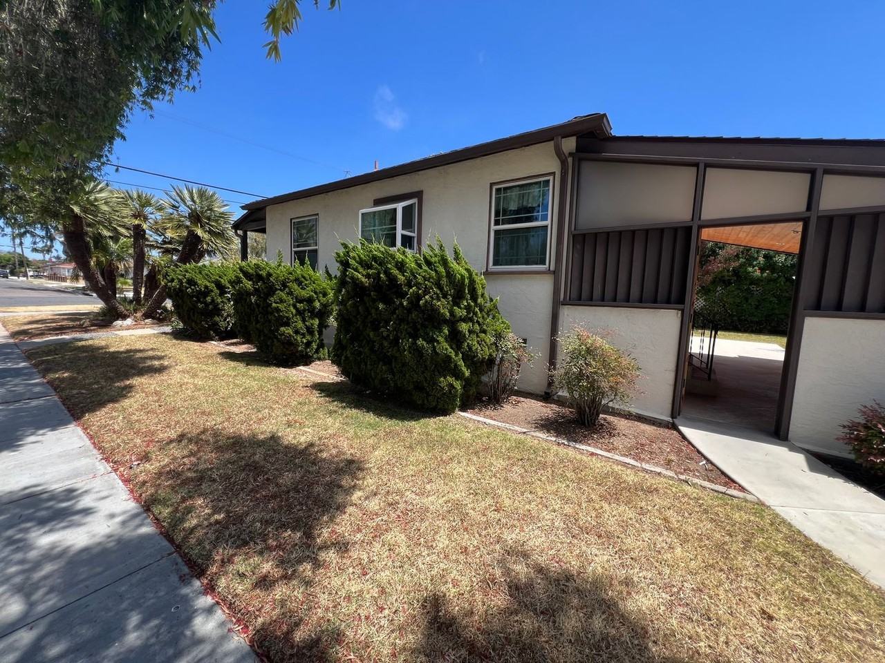 654 5th Ave - Photo 3 of 22