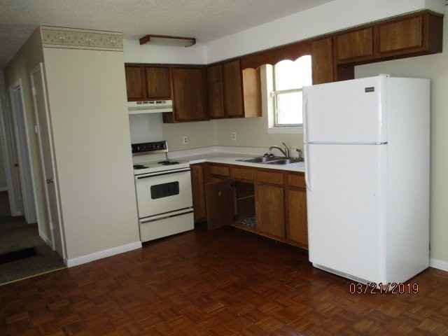 621 Dover Rd - Photo 3 of 10