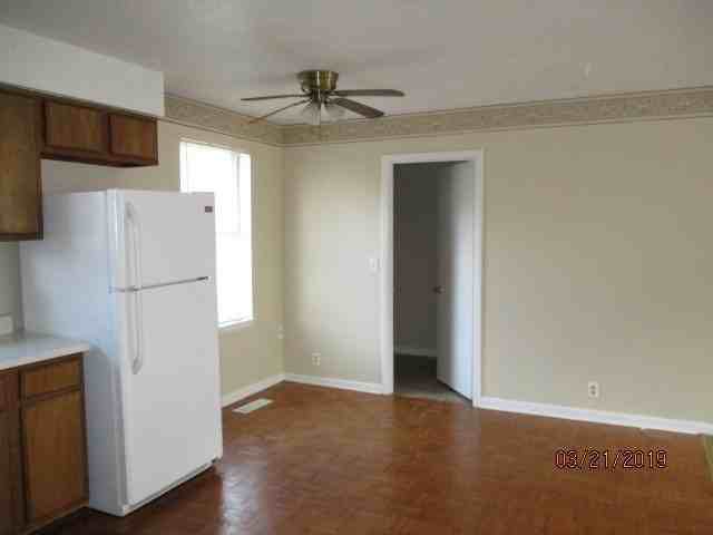 621 Dover Rd - Photo 5 of 10