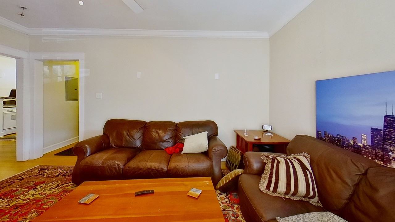 409 Beloit Ave #2L - Photo 5 of 26