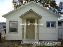 237 1/2 Roosevelt Ave - Photo 1 of 1