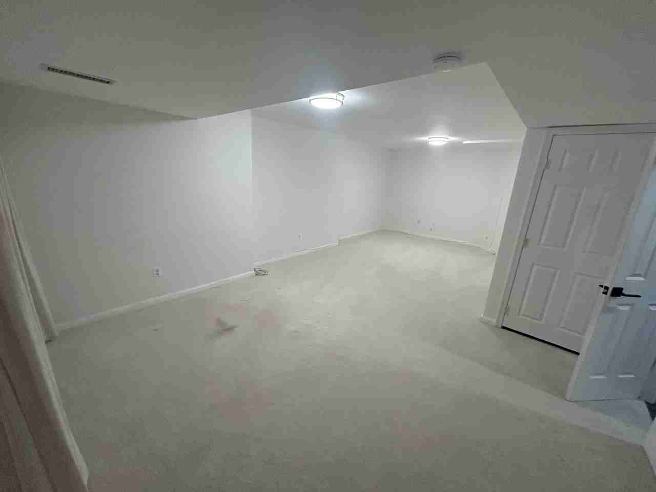 900 Catskill Ct Ne #NA - Photo 3 of 8