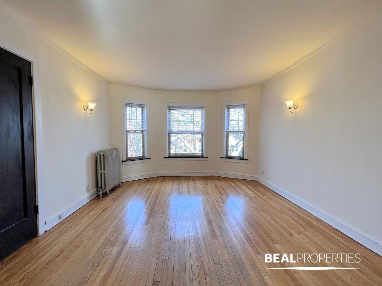 2100 W Ainslie St #3