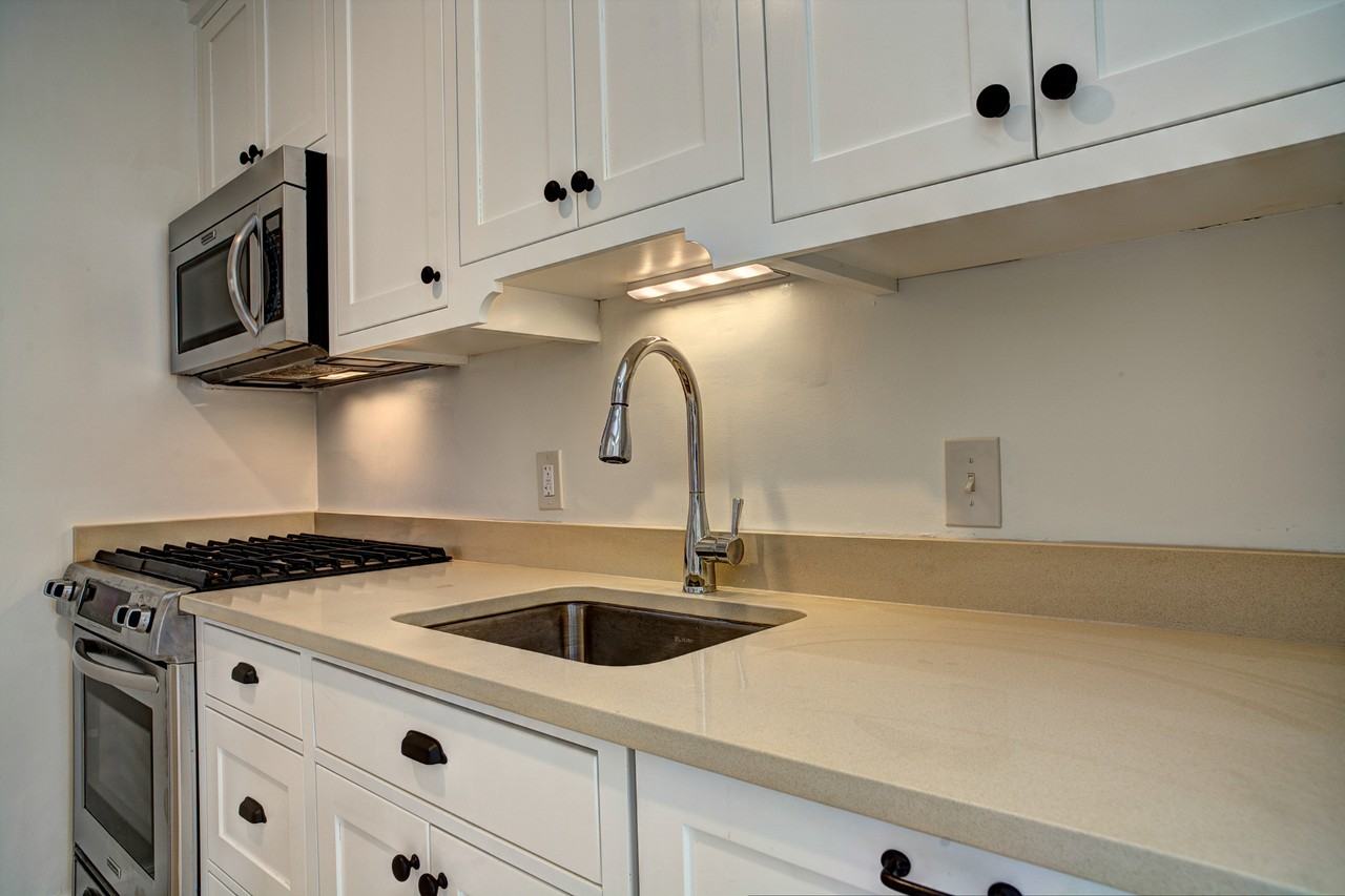 1723 Oakcrest Dr #NA - Photo 6 of 23