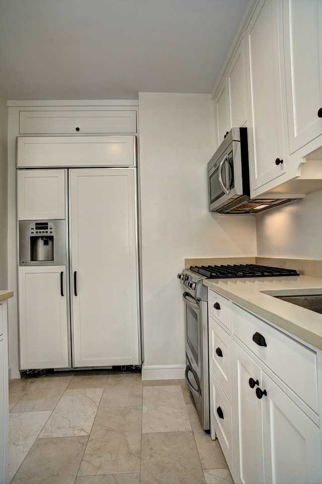 1723 Oakcrest Dr #NA - Photo 7 of 23